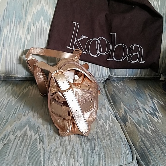 A RARE FIND HANDBAG - Picture 2 of 3